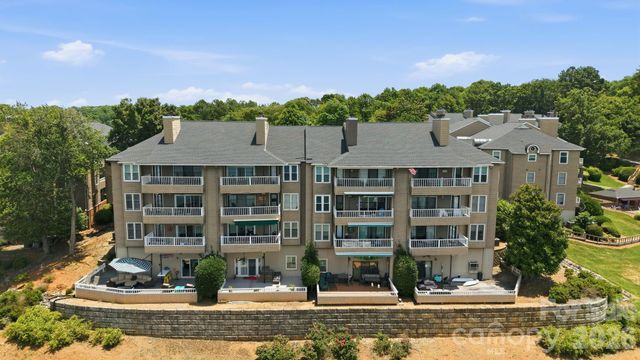 9817 Emerald Point Drive 4, Charlotte, NC 28278