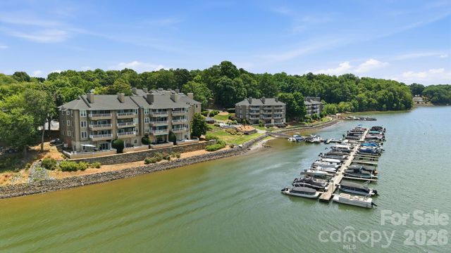 9817 Emerald Point Drive 4, Charlotte, NC 28278