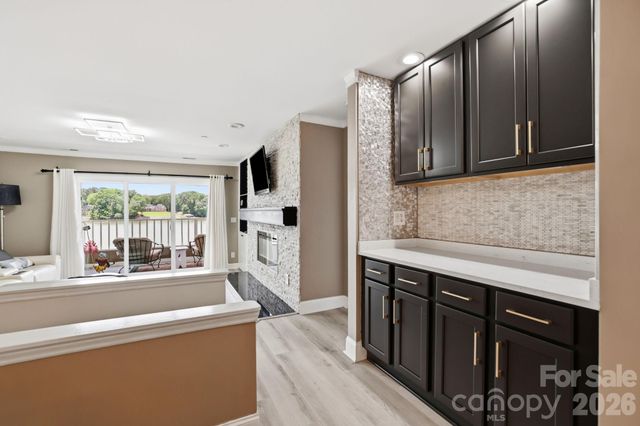 9817 Emerald Point Drive 4, Charlotte, NC 28278