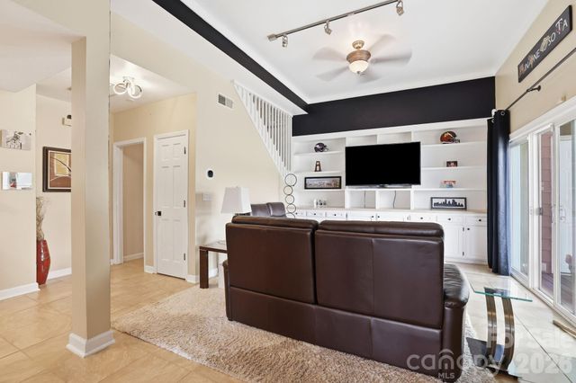 9817 Emerald Point Drive 4, Charlotte, NC 28278