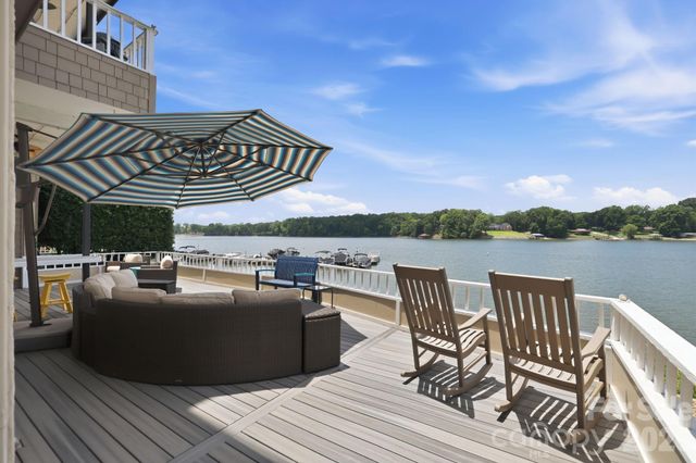 9817 Emerald Point Drive 4, Charlotte, NC 28278
