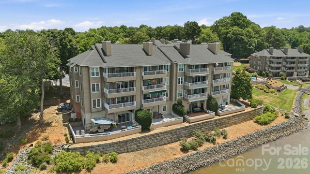 9817 Emerald Point Drive 4, Charlotte, NC 28278