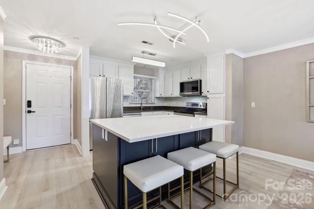 9817 Emerald Point Drive 4, Charlotte, NC 28278