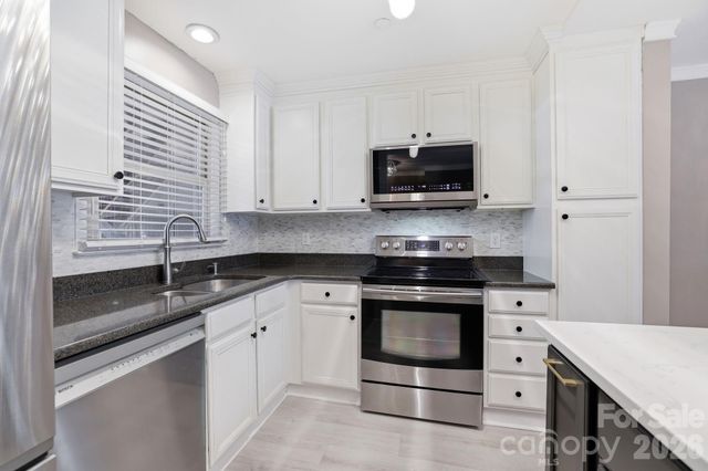 9817 Emerald Point Drive 4, Charlotte, NC 28278