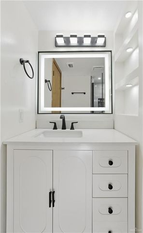 2900 Ashley Drive 405, Pharr, TX 78577