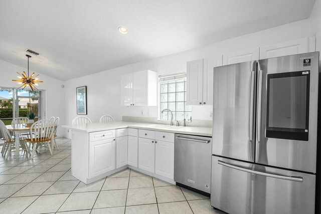 1643 Oak Berry Circle, Wellington, FL 33414
