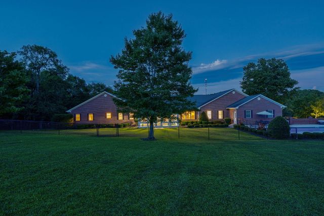 1703 Bullards Ferry Road, Elberton, GA 30635