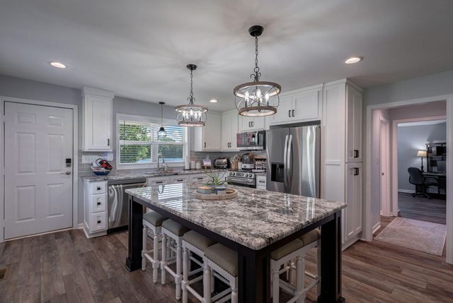 1703 Bullards Ferry Road, Elberton, GA 30635