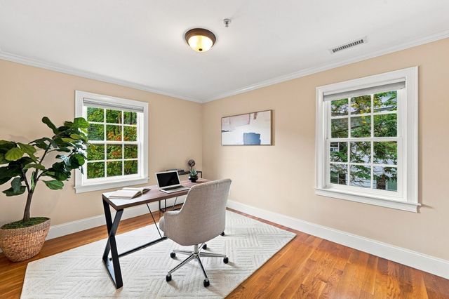 426 Main St 1, Waltham, MA 02452