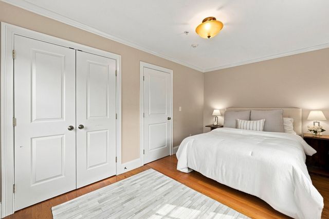 426 Main St 1, Waltham, MA 02452