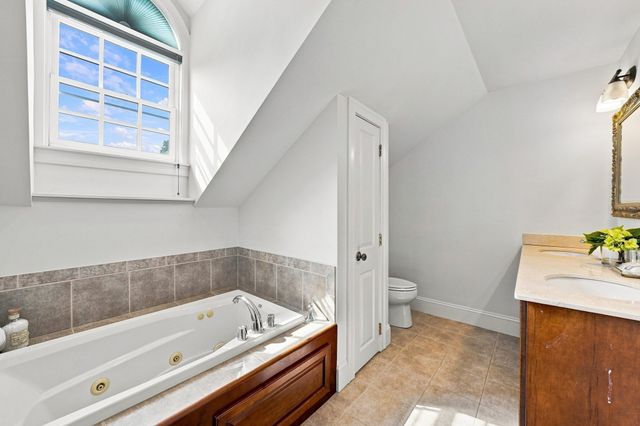 426 Main St 1, Waltham, MA 02452