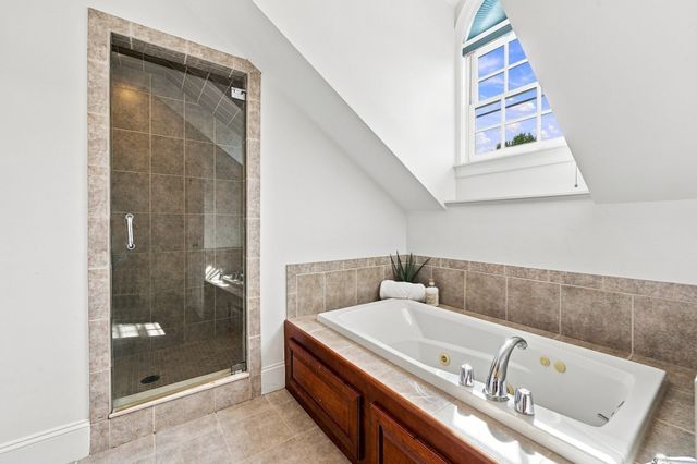 426 Main St 1, Waltham, MA 02452