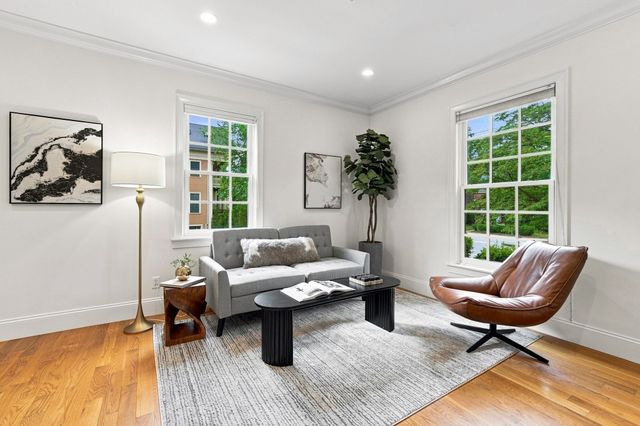 426 Main St 1, Waltham, MA 02452