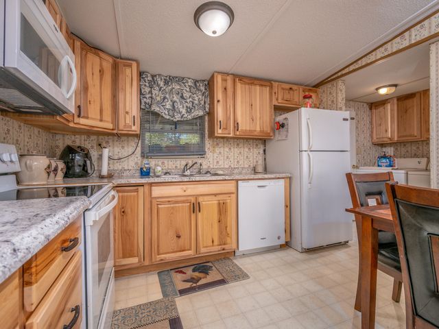 139 Robin Lane, Wellington, KY 40387