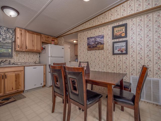 139 Robin Lane, Wellington, KY 40387