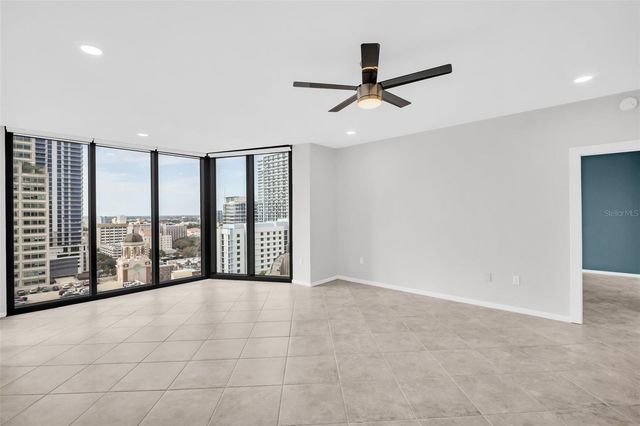 1 BEACH DRIVE SE 1910, St Petersburg, FL 33701