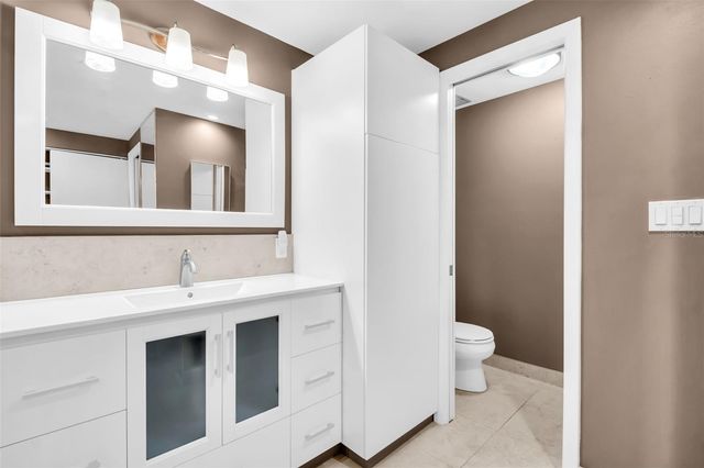 1 BEACH DRIVE SE 1910, St Petersburg, FL 33701