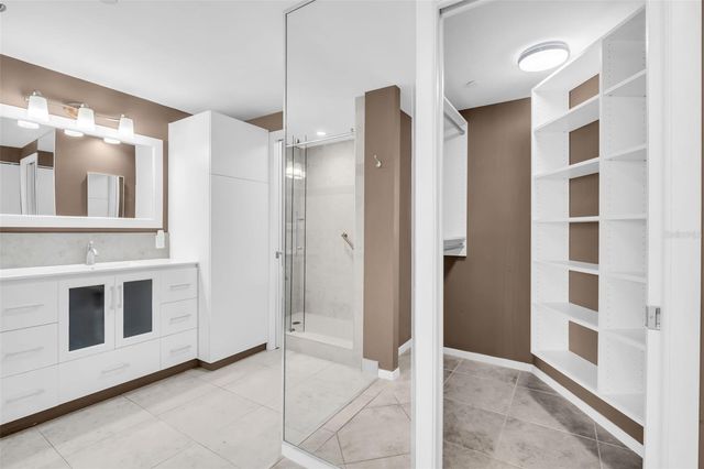 1 BEACH DRIVE SE 1910, St Petersburg, FL 33701