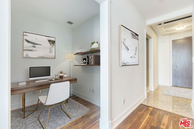 900 W Olympic Boulevard 39G, Los Angeles, CA 90015