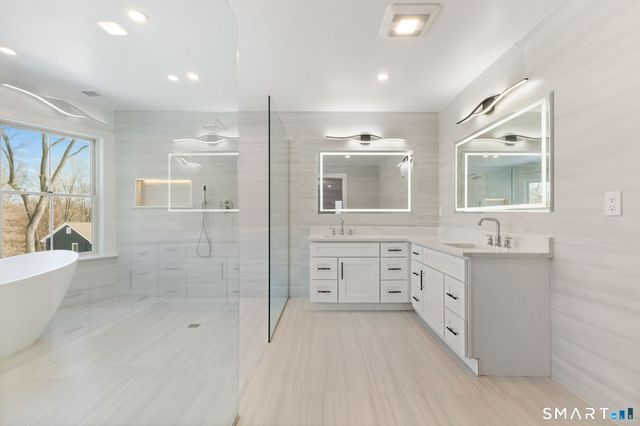 150 Wildwood Road, Stamford, CT 06903