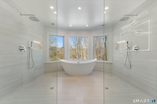 150 Wildwood Road, Stamford, CT 06903