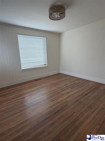 1007 W Cedar St, Florence, SC 29501