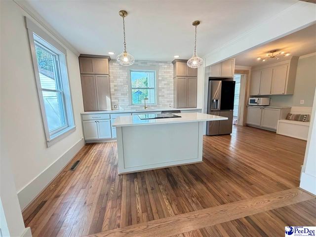 1007 W Cedar St, Florence, SC 29501