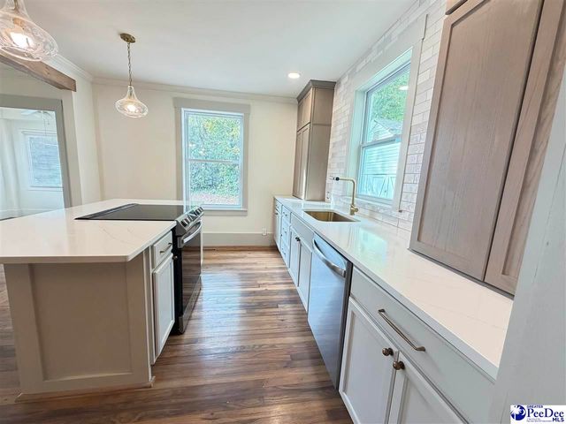 1007 W Cedar St, Florence, SC 29501