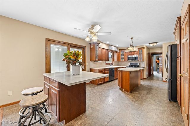 7686 Peck Road, Ravenna, OH 44266