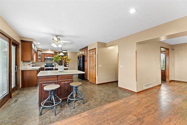 7686 Peck Road, Ravenna, OH 44266