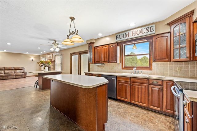 7686 Peck Road, Ravenna, OH 44266