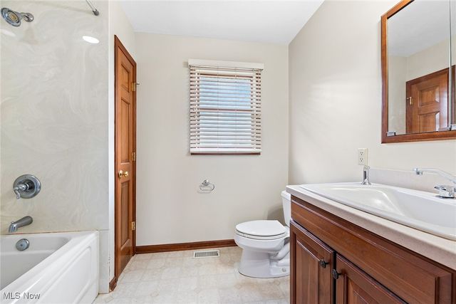 7686 Peck Road, Ravenna, OH 44266