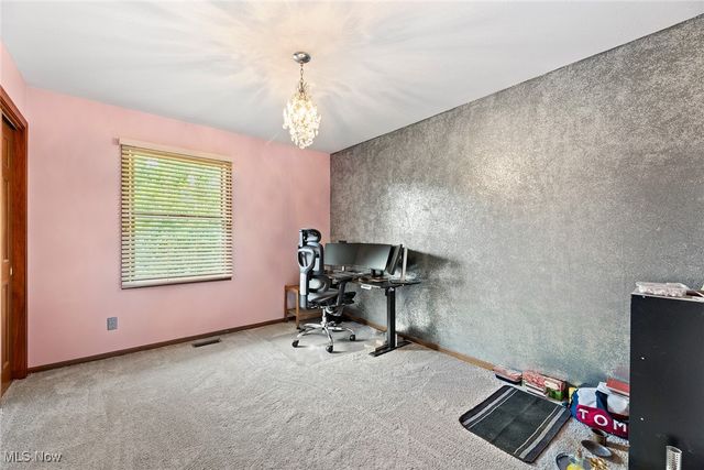 7686 Peck Road, Ravenna, OH 44266