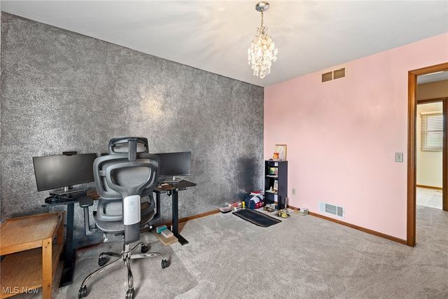 7686 Peck Road, Ravenna, OH 44266