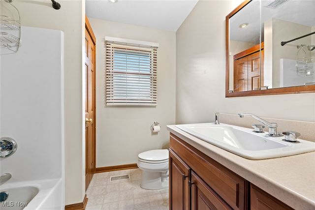 7686 Peck Road, Ravenna, OH 44266