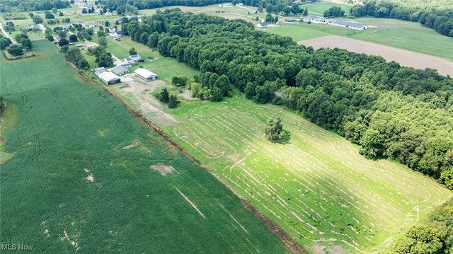 7686 Peck Road, Ravenna, OH 44266