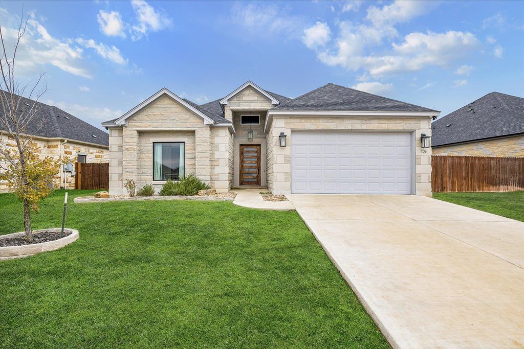 136 Greg LN, Jarrell, TX 76537