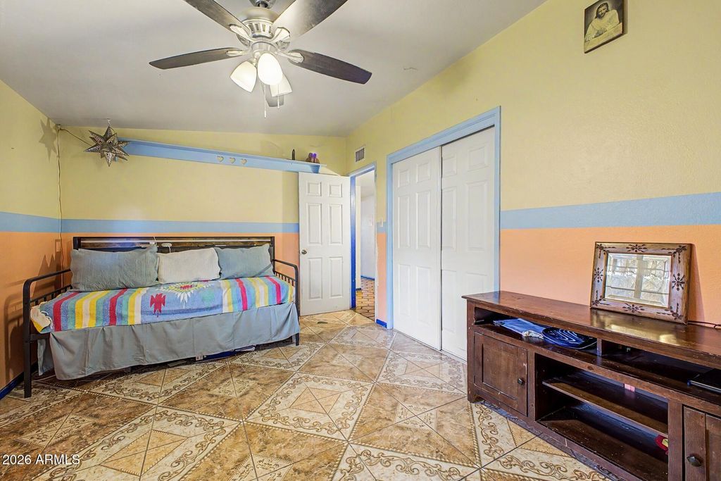 Image 25 of property listing at 1019 E NORTHVIEW Avenue, Phoenix, AZ 85020