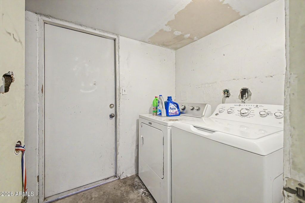 Image 27 of property listing at 1019 E NORTHVIEW Avenue, Phoenix, AZ 85020