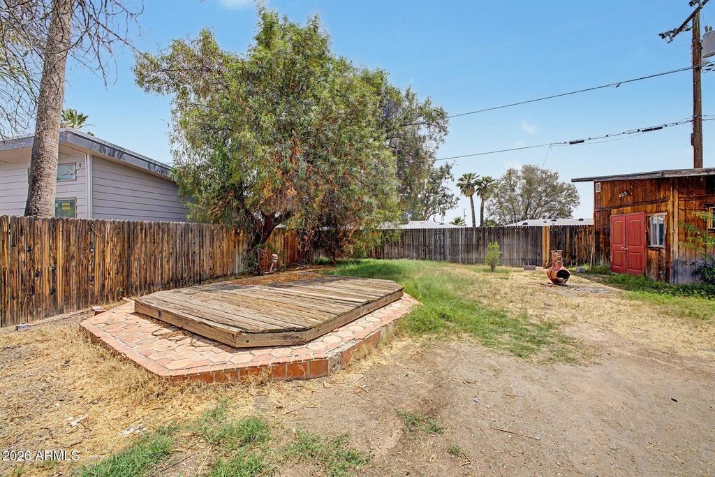 Image 31 of property listing at 1019 E NORTHVIEW Avenue, Phoenix, AZ 85020