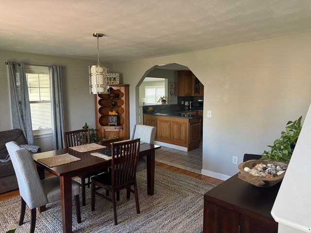 48 Fatima Dr, Bristol, RI 02809
