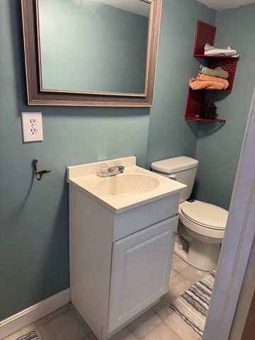 48 Fatima Dr, Bristol, RI 02809
