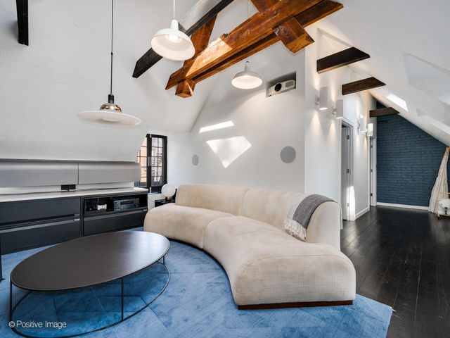 844 W ALTGELD Street, Chicago, IL 60614