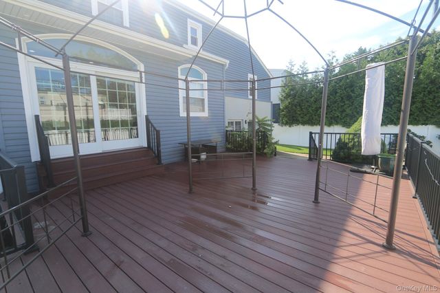 3260 Judith Lane, Oceanside, NY 11572