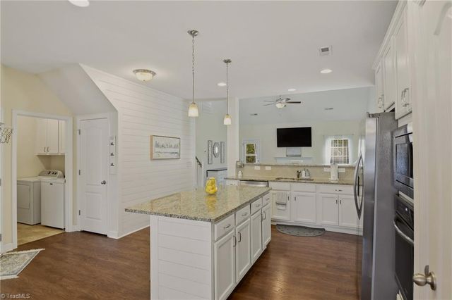 4558 Jasper Ridge Drive, Clemmons, NC 27012