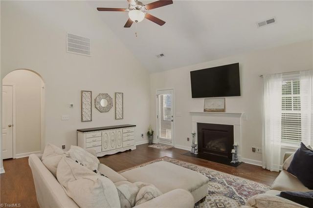 4558 Jasper Ridge Drive, Clemmons, NC 27012