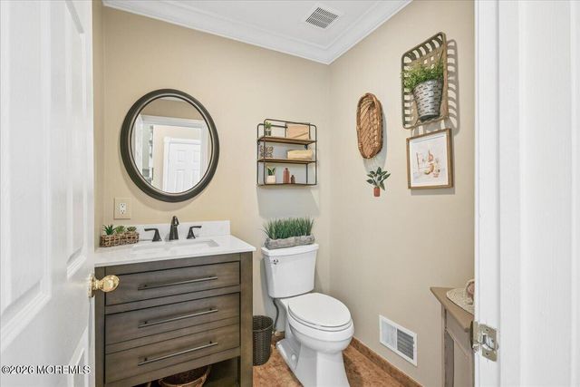 6 Bray Hollow Court, Freehold, NJ 07728