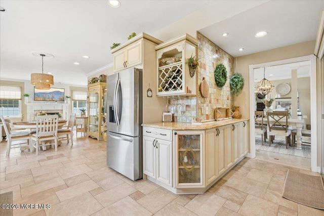6 Bray Hollow Court, Freehold, NJ 07728