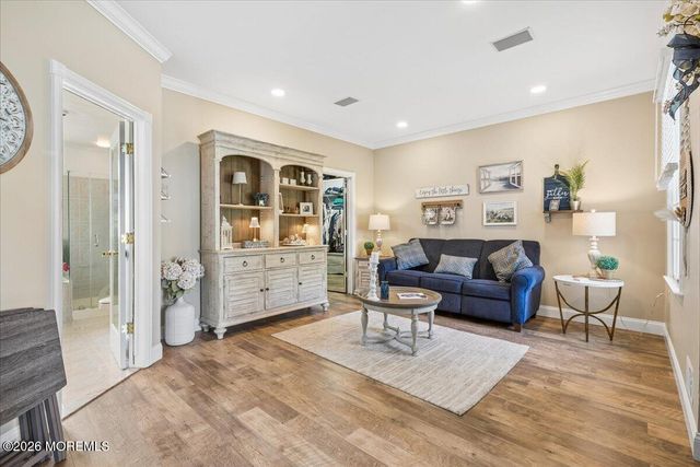 6 Bray Hollow Court, Freehold, NJ 07728