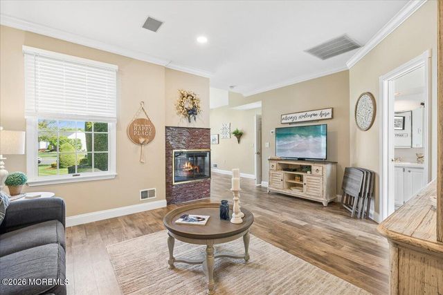 6 Bray Hollow Court, Freehold, NJ 07728